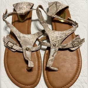 NEW Faux snakeskin flat sandals size 9